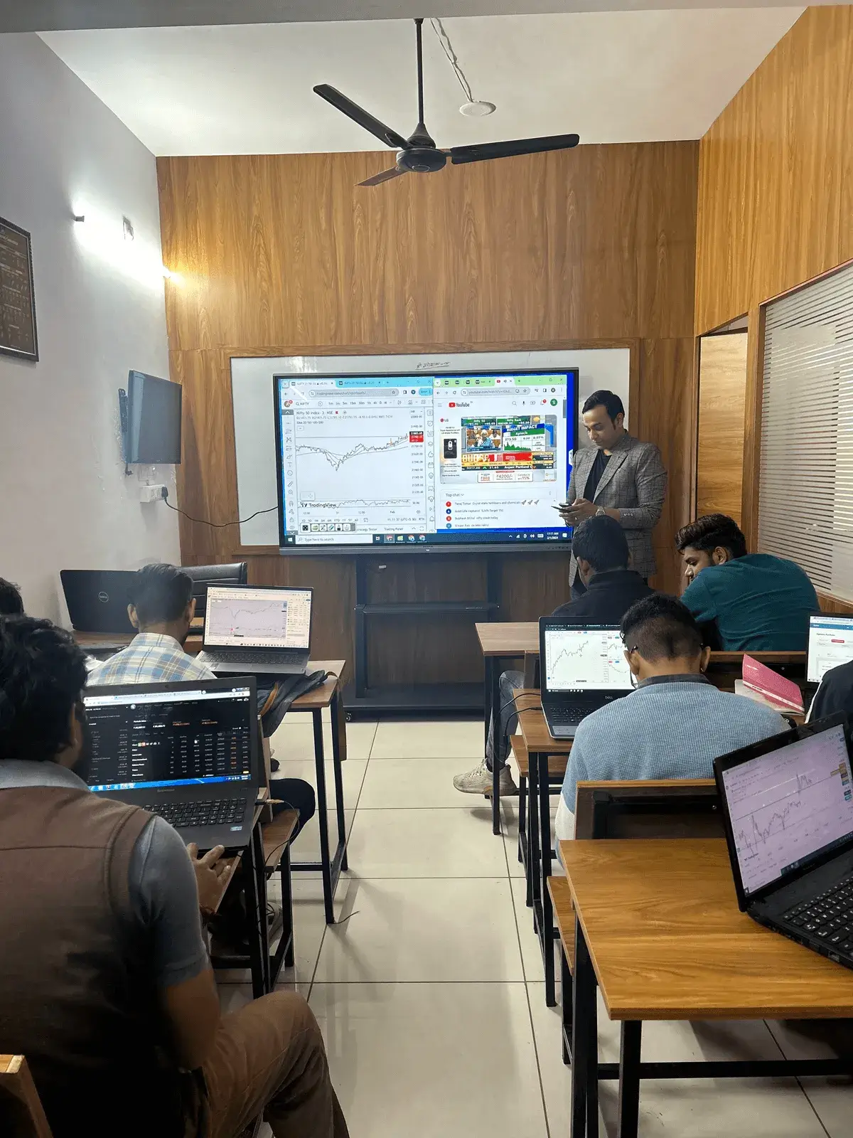 Live class session at Shubh Trading Academy, Udaipur
